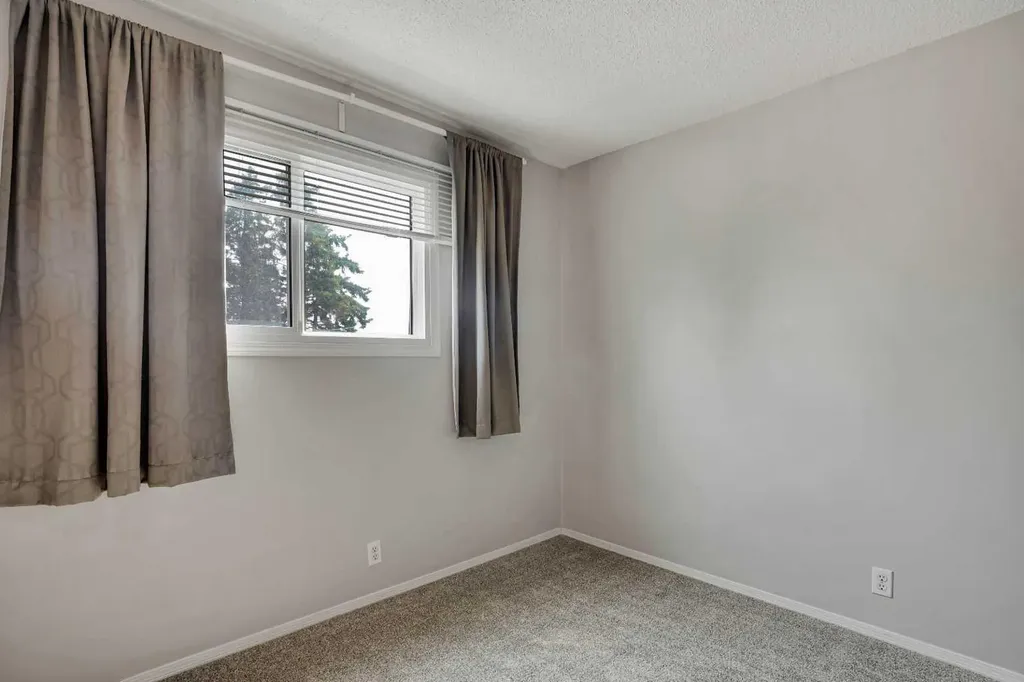 6404 4a Street NE Calgary AB T2K 5M9