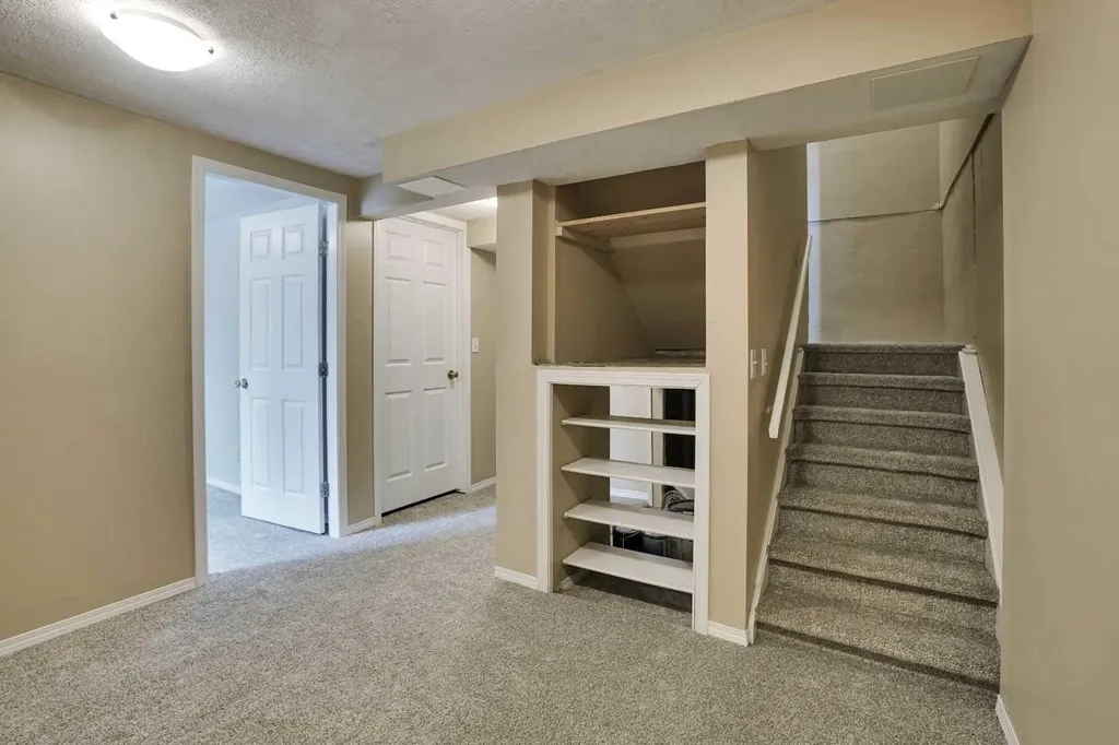 6404 4a Street NE Calgary AB T2K 5M9