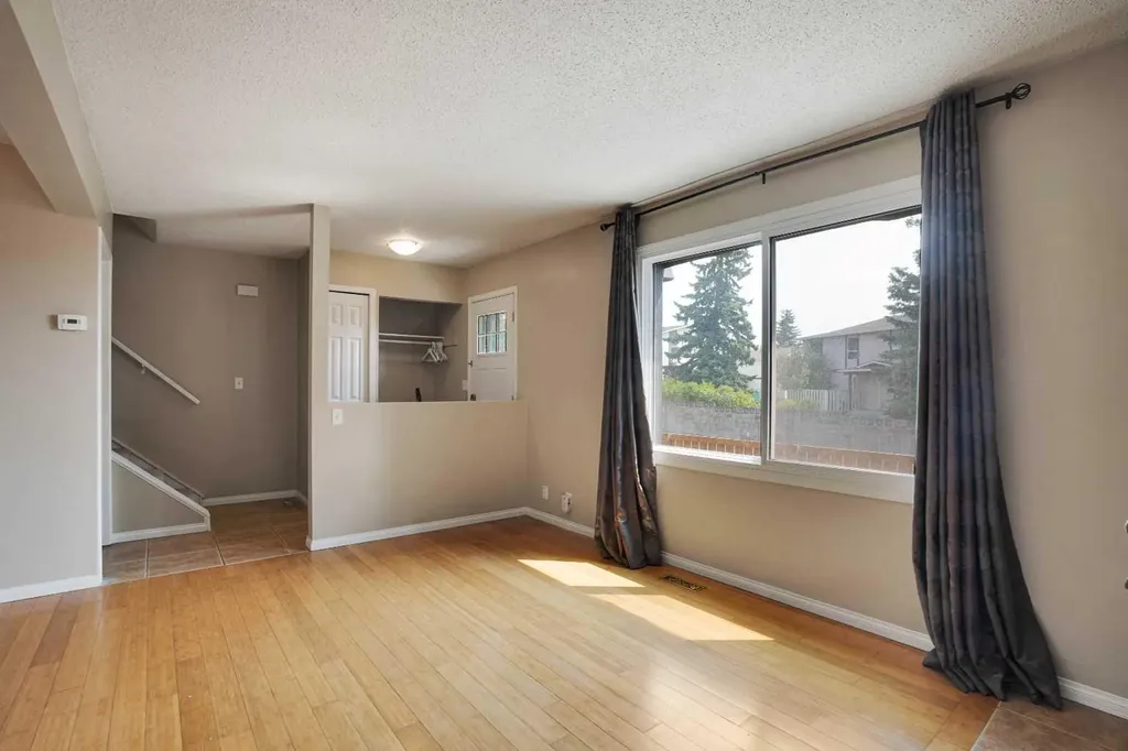 6404 4a Street NE Calgary AB T2K 5M9