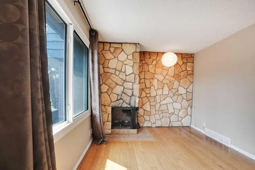 6404 4a Street NE Calgary AB T2K 5M9