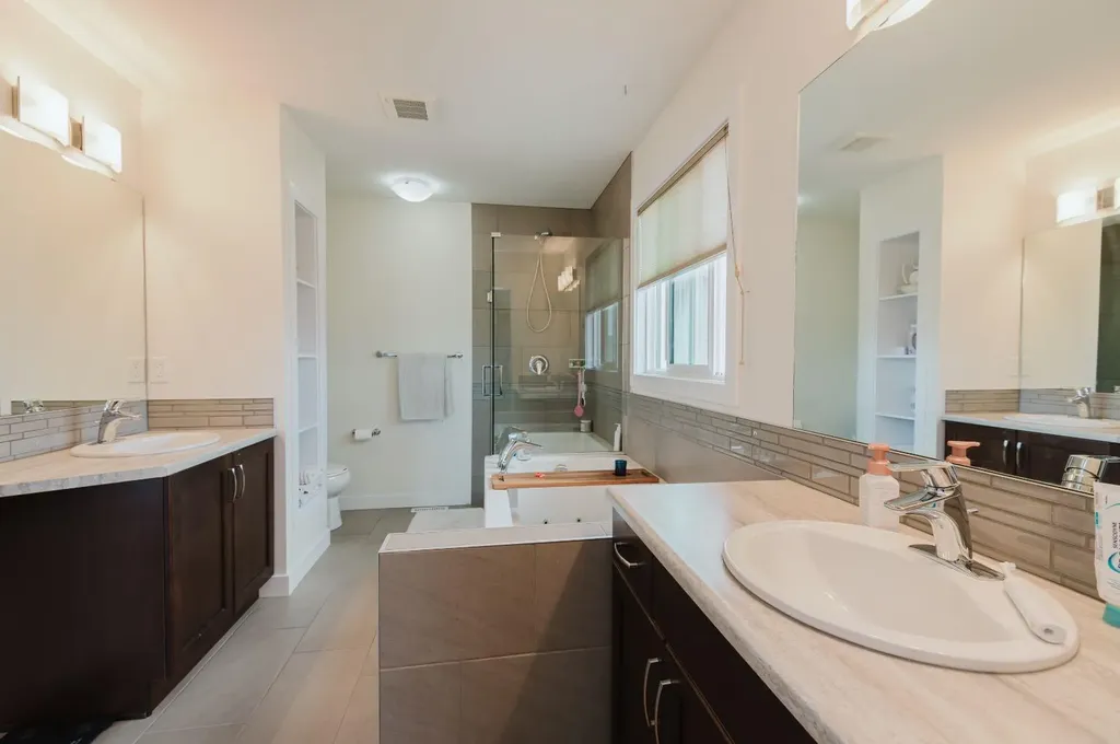 8969 96 Avenue Grande Prairie AB T8X0N1