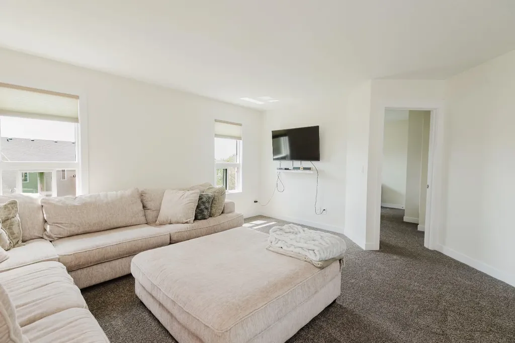 8969 96 Avenue Grande Prairie AB T8X0N1