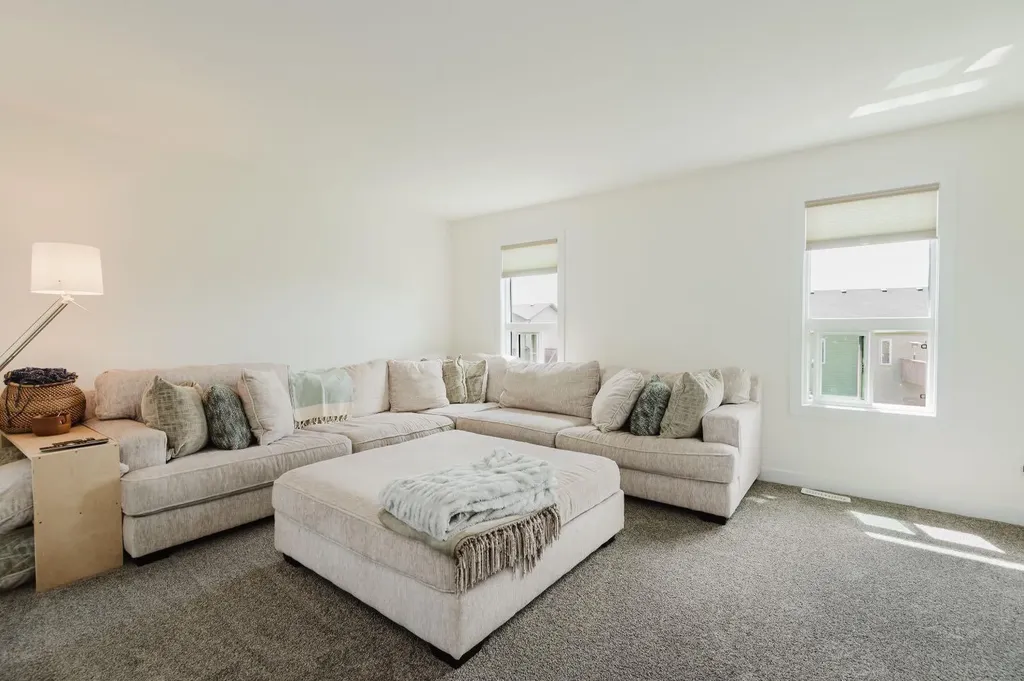 8969 96 Avenue Grande Prairie AB T8X0N1