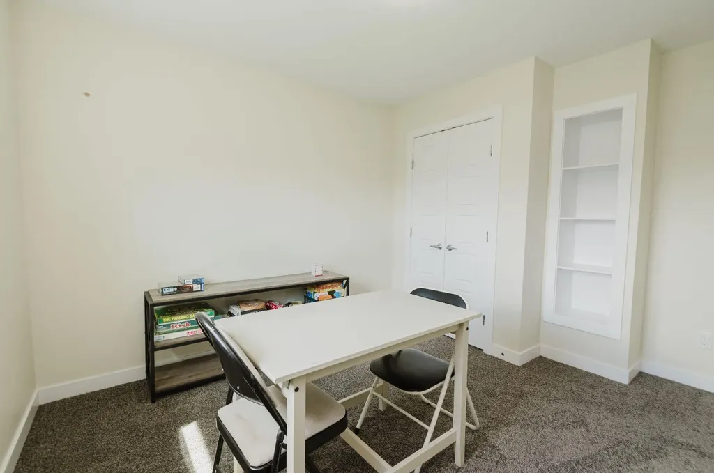8969 96 Avenue Grande Prairie AB T8X0N1