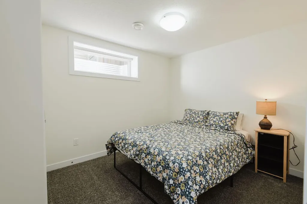 8969 96 Avenue Grande Prairie AB T8X0N1