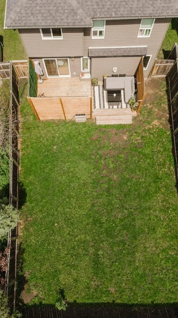 8969 96 Avenue Grande Prairie AB T8X0N1