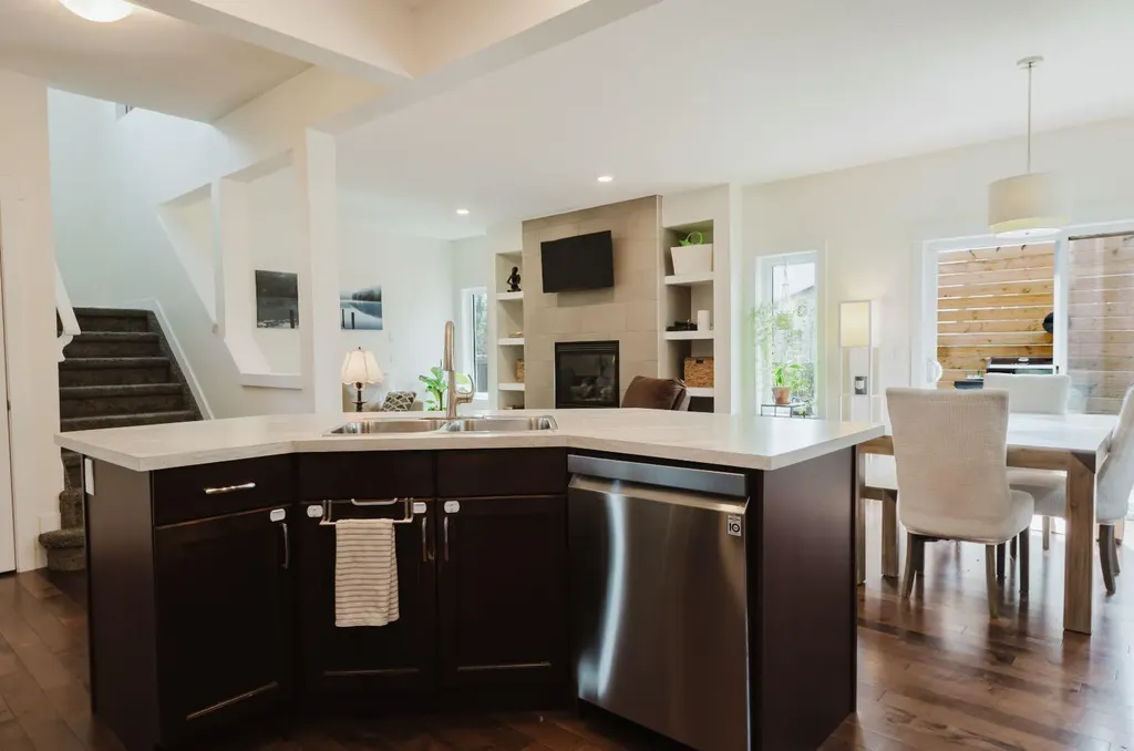 8969 96 Avenue Grande Prairie AB T8X0N1