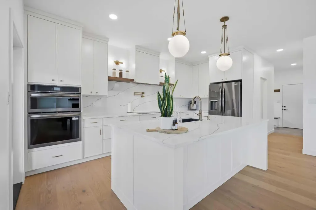 6 Mitchell Crescent Blackfalds AB T4M 0H4
