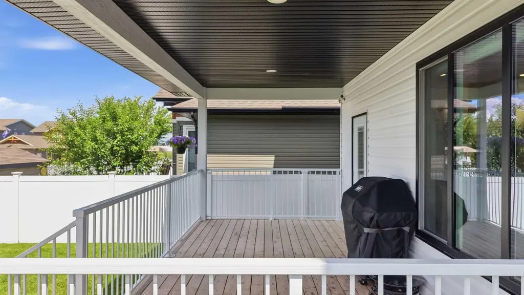 6 Mitchell Crescent Blackfalds AB T4M 0H4