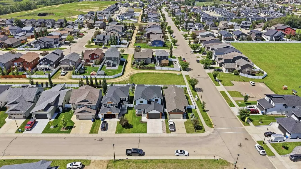 6 Mitchell Crescent Blackfalds AB T4M 0H4