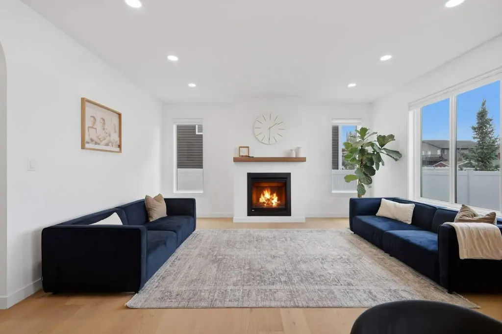 6 Mitchell Crescent Blackfalds AB T4M 0H4