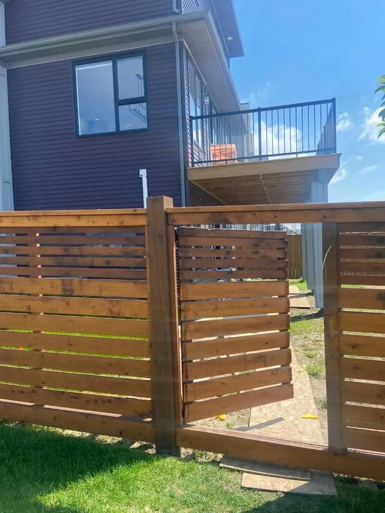 305 Lucas Place NW Calgary AB T3P 2E4