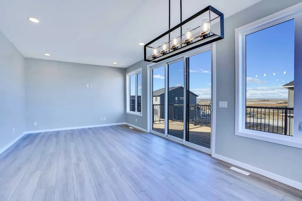 305 Lucas Place NW Calgary AB T3P 2E4