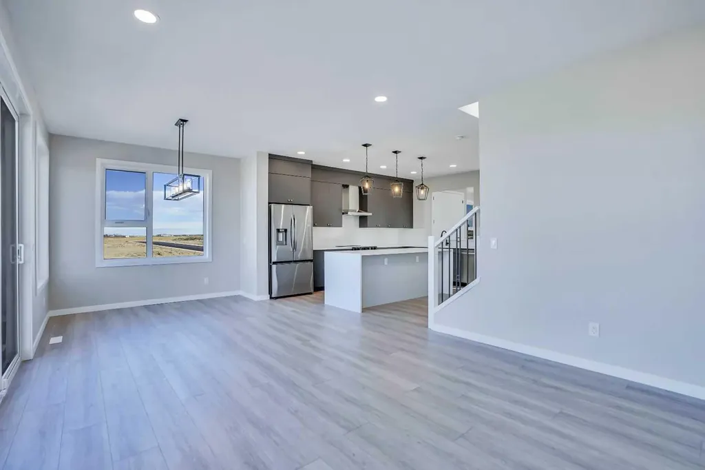 305 Lucas Place NW Calgary AB T3P 2E4