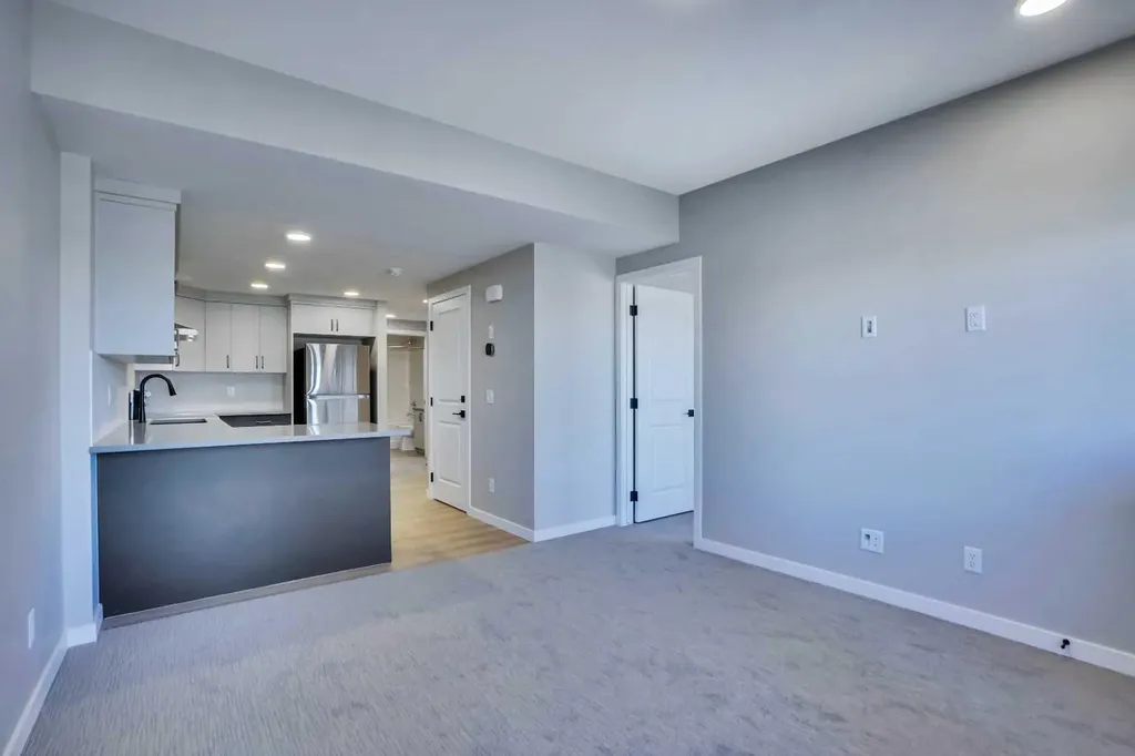 305 Lucas Place NW Calgary AB T3P 2E4
