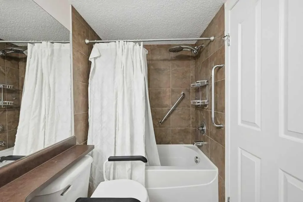 60 Panatella Street NW Calgary AB T3K 0M4