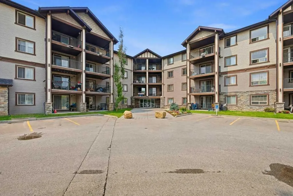 60 Panatella Street NW Calgary AB T3K 0M4