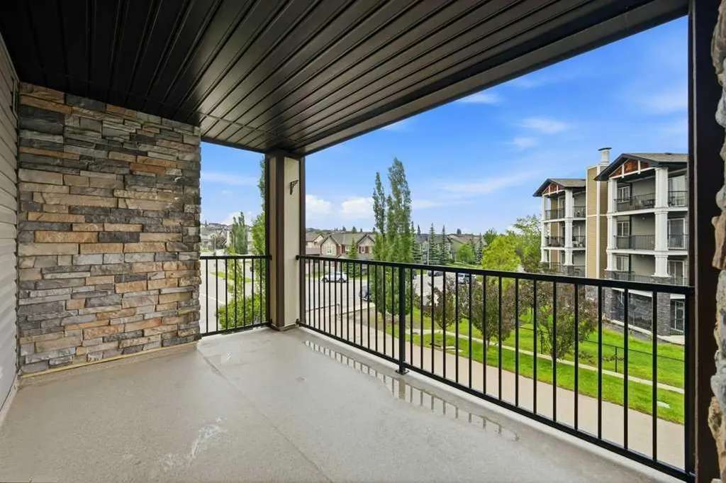 60 Panatella Street NW Calgary AB T3K 0M4