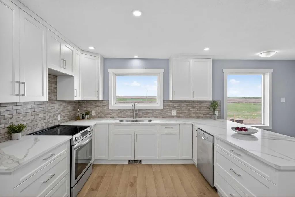 578099 83 Street E Rural Foothills County AB T1V 1R7