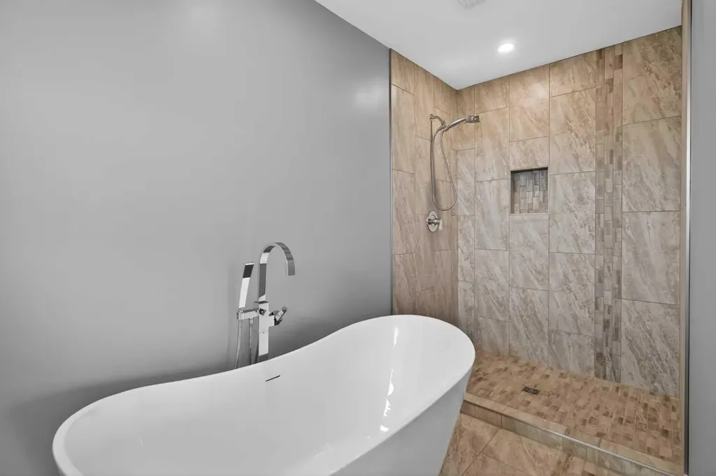 578099 83 Street E Rural Foothills County AB T1V 1R7