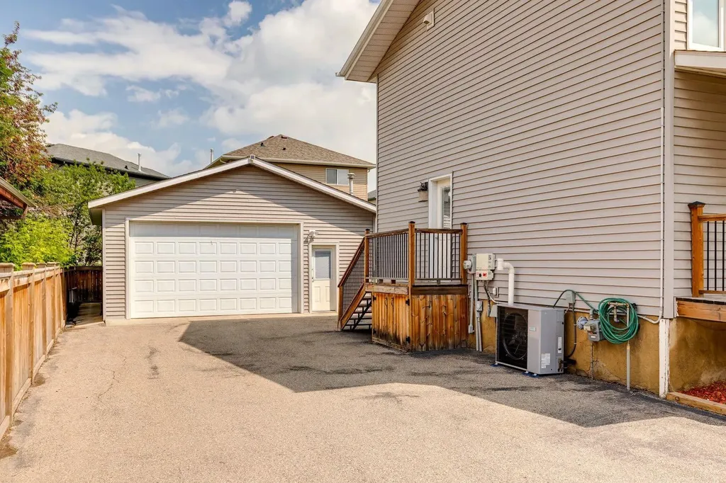 485 Big Springs Drive SE Airdrie AB T4A 1A3