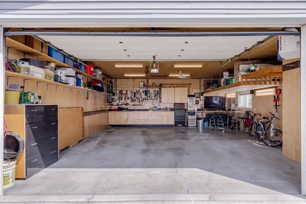 485 Big Springs Drive SE Airdrie AB T4A 1A3