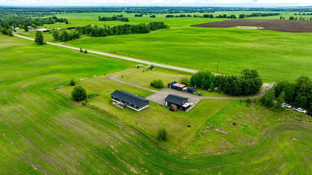 362070 Range Road 6-4 Rural Clearwater County AB T0M 0M0
