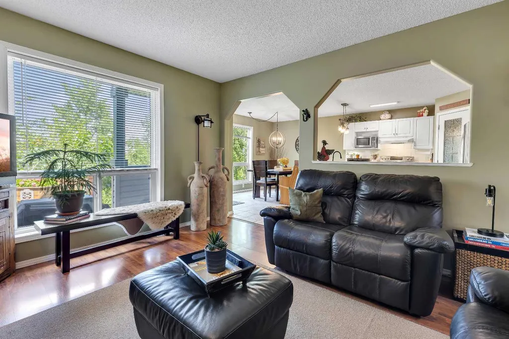 626 Saddlecreek Way NE Calgary AB T3J4A3