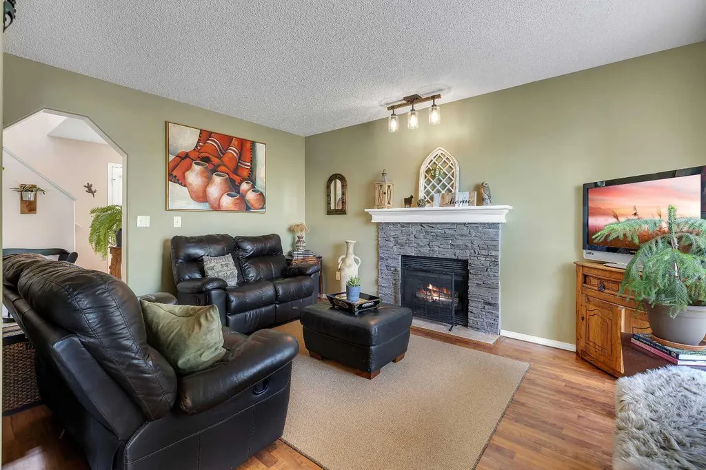 626 Saddlecreek Way NE Calgary AB T3J4A3