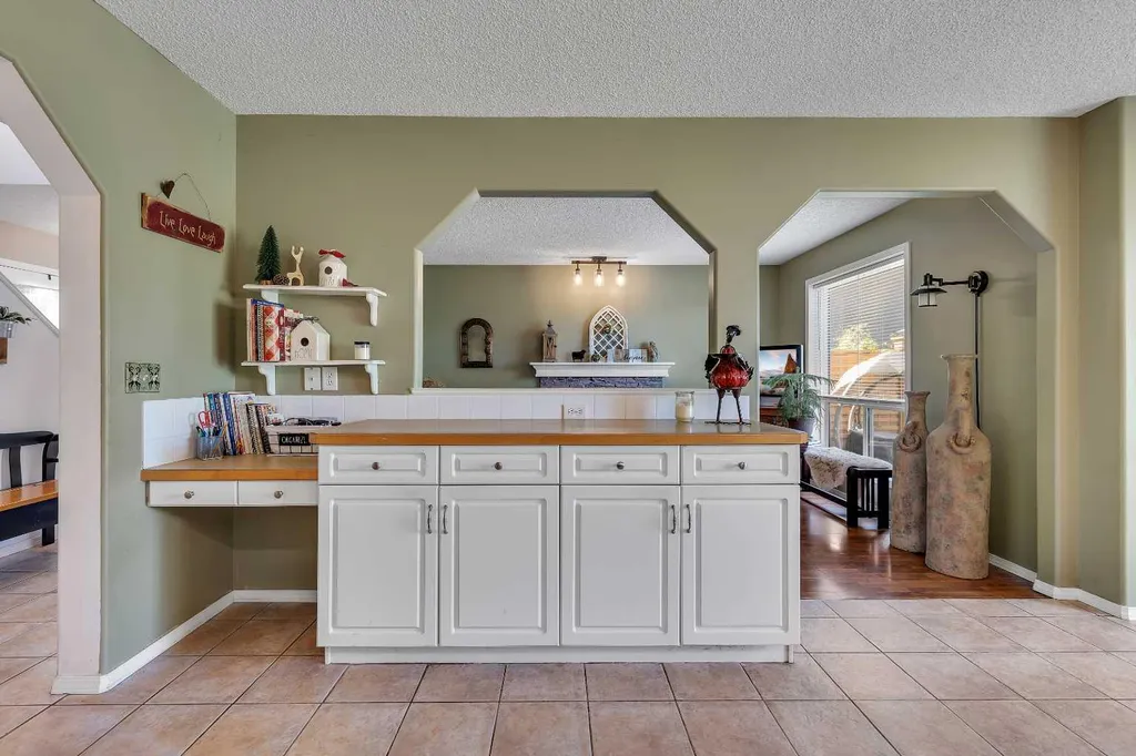 626 Saddlecreek Way NE Calgary AB T3J4A3