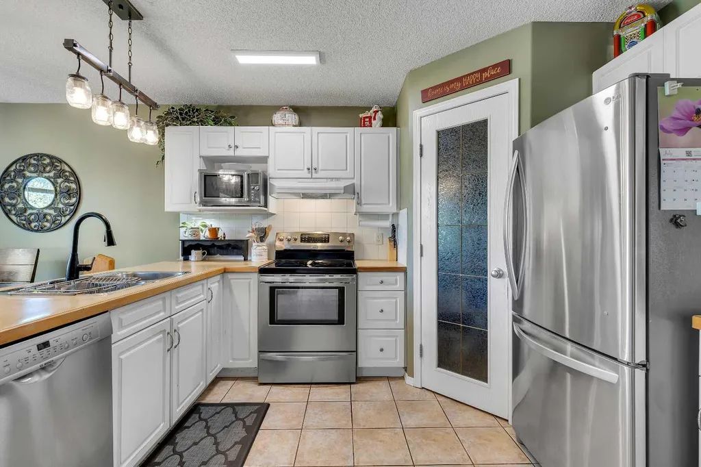 626 Saddlecreek Way NE Calgary AB T3J4A3