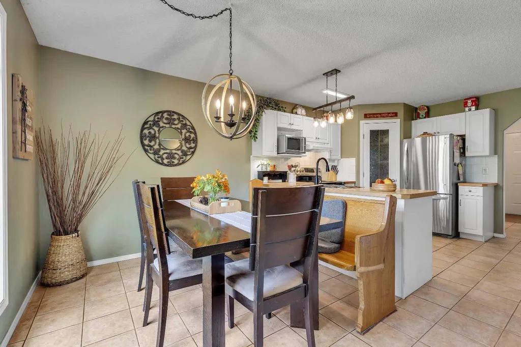 626 Saddlecreek Way NE Calgary AB T3J4A3