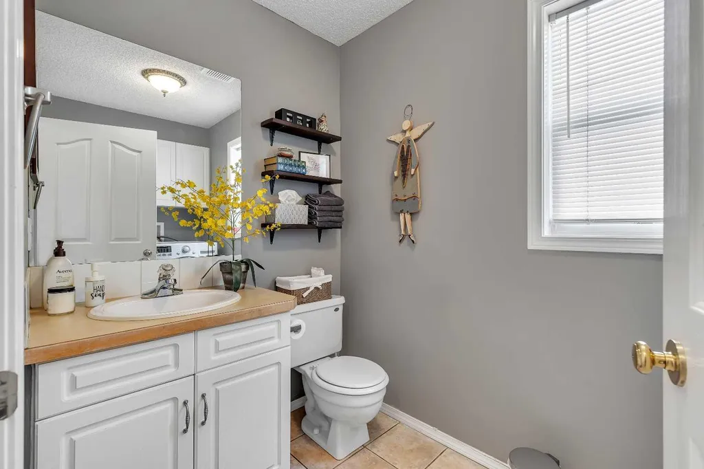 626 Saddlecreek Way NE Calgary AB T3J4A3