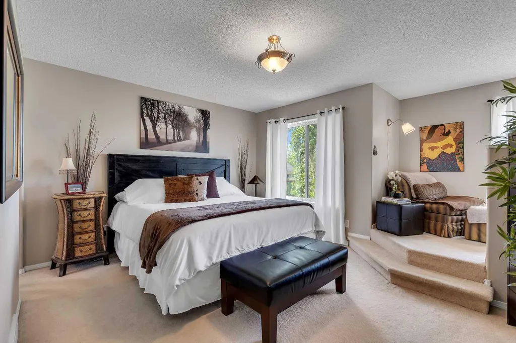 626 Saddlecreek Way NE Calgary AB T3J4A3