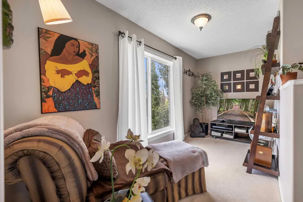 626 Saddlecreek Way NE Calgary AB T3J4A3