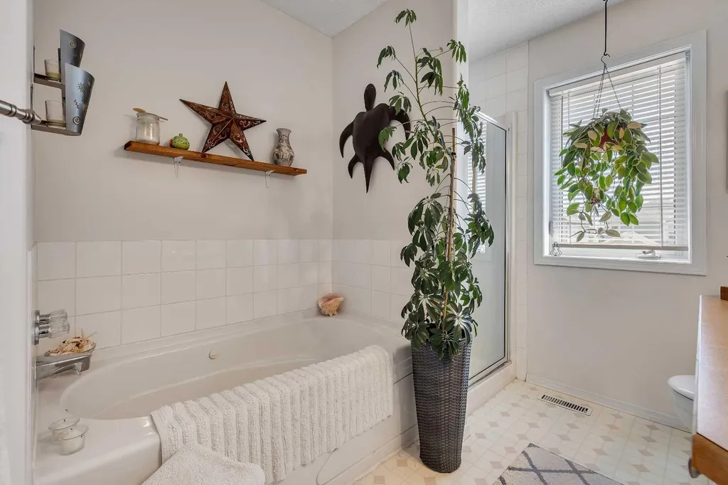 626 Saddlecreek Way NE Calgary AB T3J4A3
