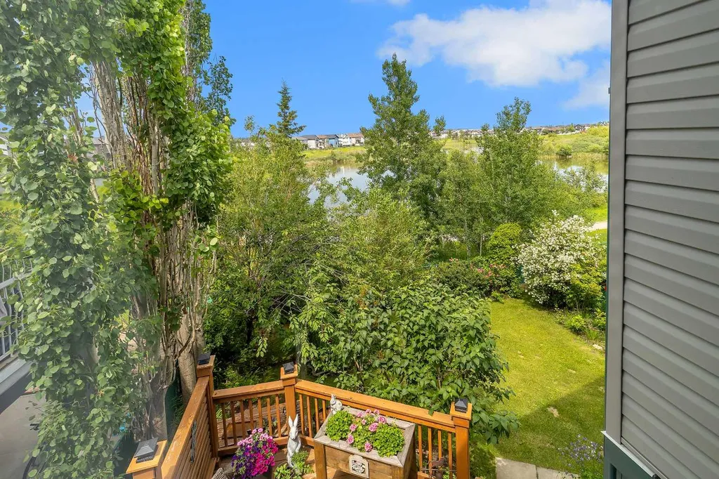 626 Saddlecreek Way NE Calgary AB T3J4A3
