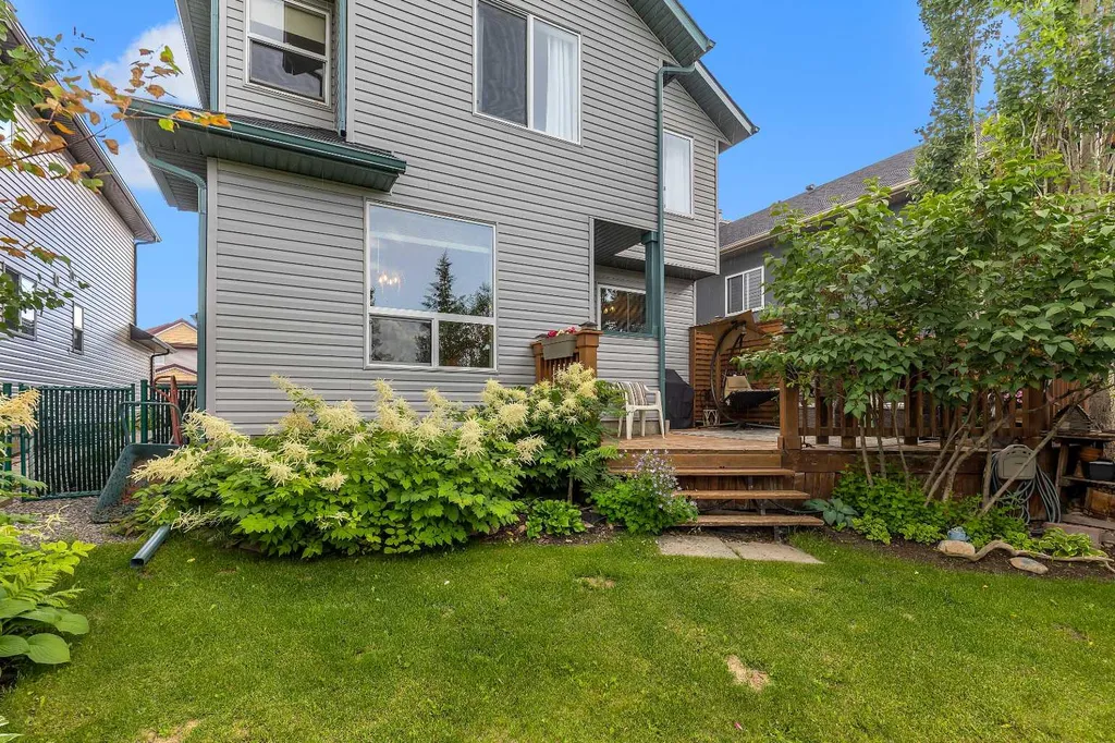 626 Saddlecreek Way NE Calgary AB T3J4A3