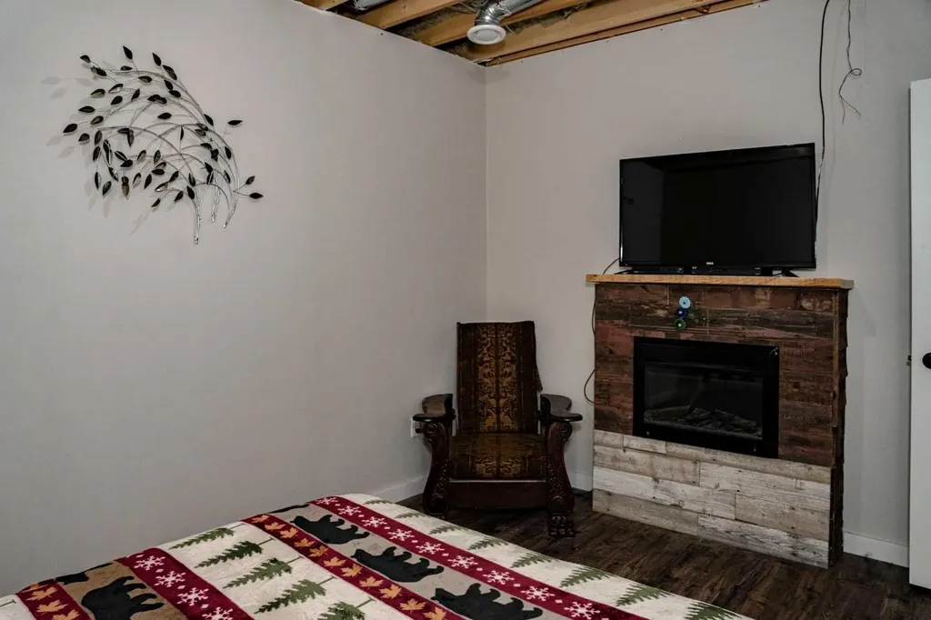 85026 Range Road 204 Rural Northern Sunrise County AB T0H3B0