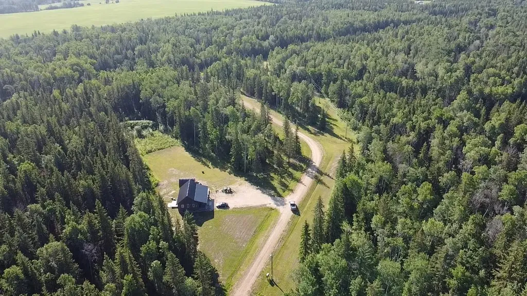 85026 Range Road 204 Rural Northern Sunrise County AB T0H3B0
