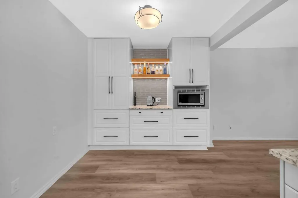15 Ranch Glen Drive NW Calgary AB T3G 1T2