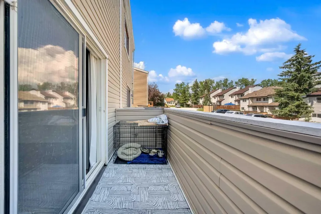 15 Ranch Glen Drive NW Calgary AB T3G 1T2