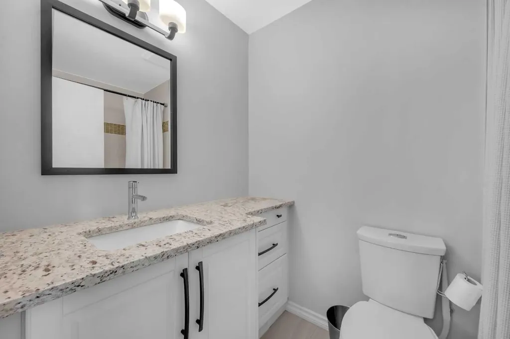 15 Ranch Glen Drive NW Calgary AB T3G 1T2