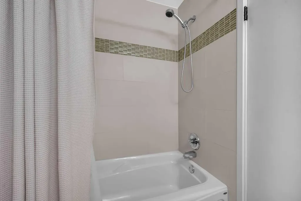 15 Ranch Glen Drive NW Calgary AB T3G 1T2