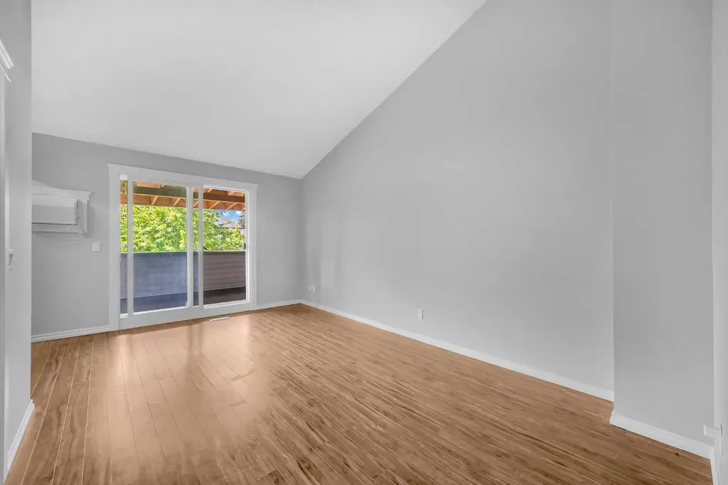 15 Ranch Glen Drive NW Calgary AB T3G 1T2