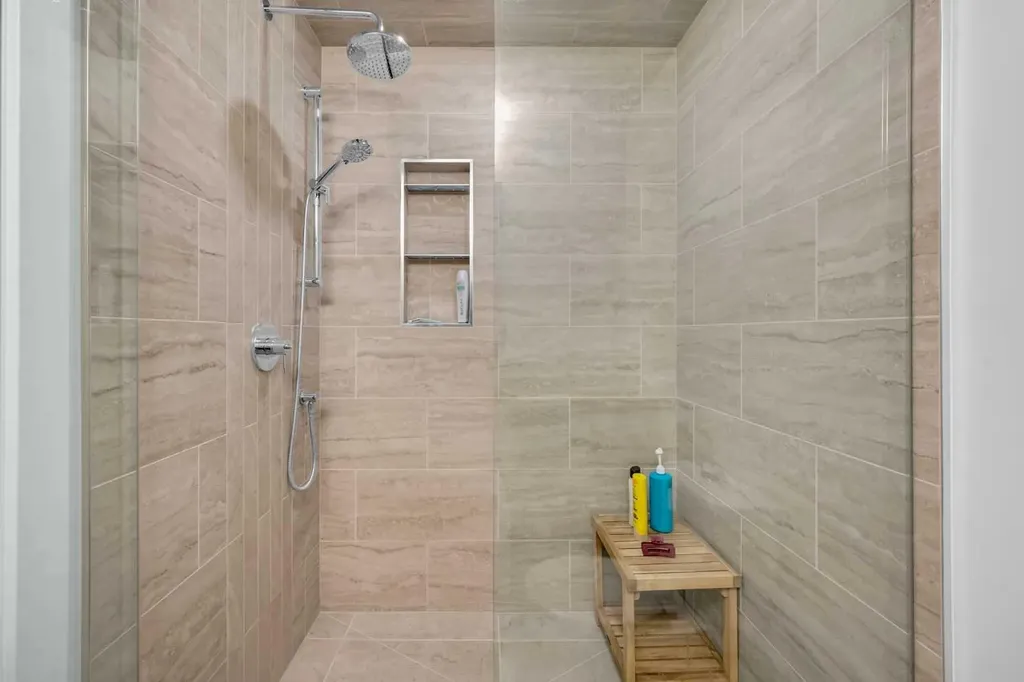 15 Ranch Glen Drive NW Calgary AB T3G 1T2
