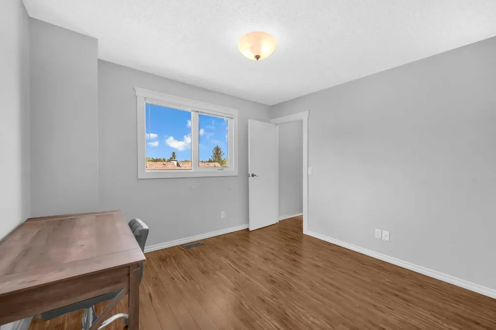 15 Ranch Glen Drive NW Calgary AB T3G 1T2