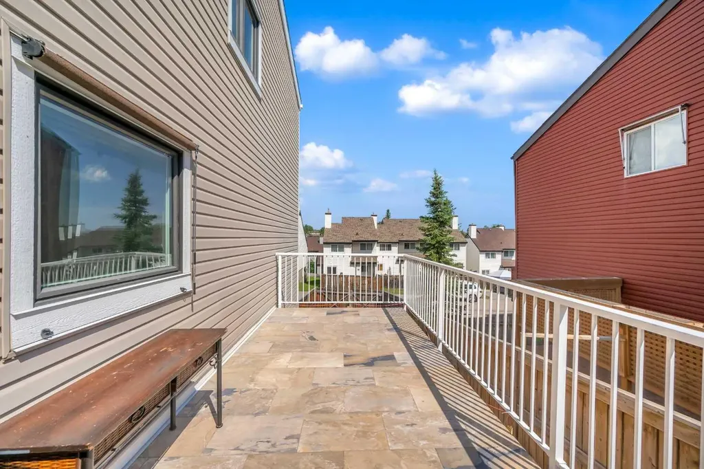 15 Ranch Glen Drive NW Calgary AB T3G 1T2