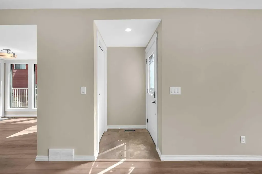 15 Ranch Glen Drive NW Calgary AB T3G 1T2