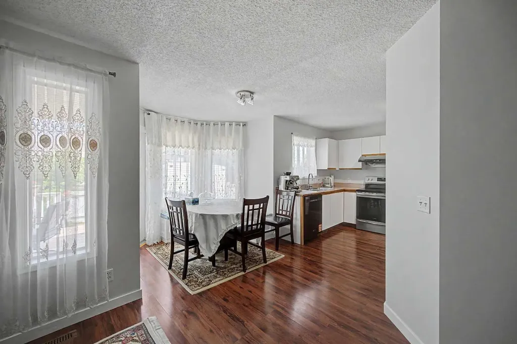 77 Citadel Gardens NW Calgary AB T3G 3X6